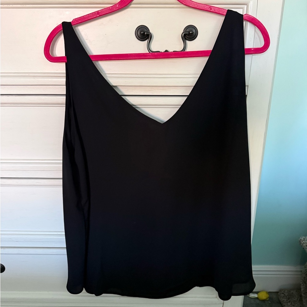 LOFT Black V-Neck Sleeveless Tank - Picture 2 of 3